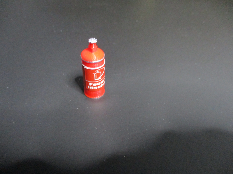 Feuerlöscher Typ 4 Maßstab 1:18  Modellbau / Dioramabau NEU