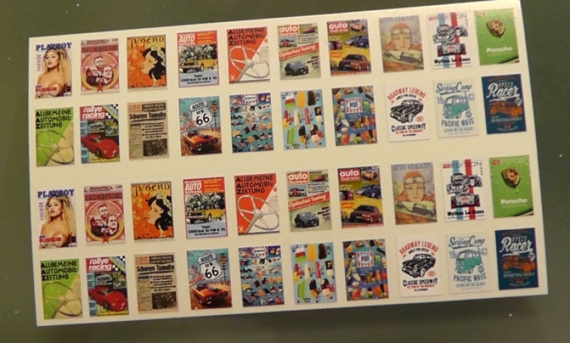 Diverse Zeitschriften und Oldschool Schilder Diorama