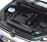 VW Golf VII - silver  Dealermodel 1:18